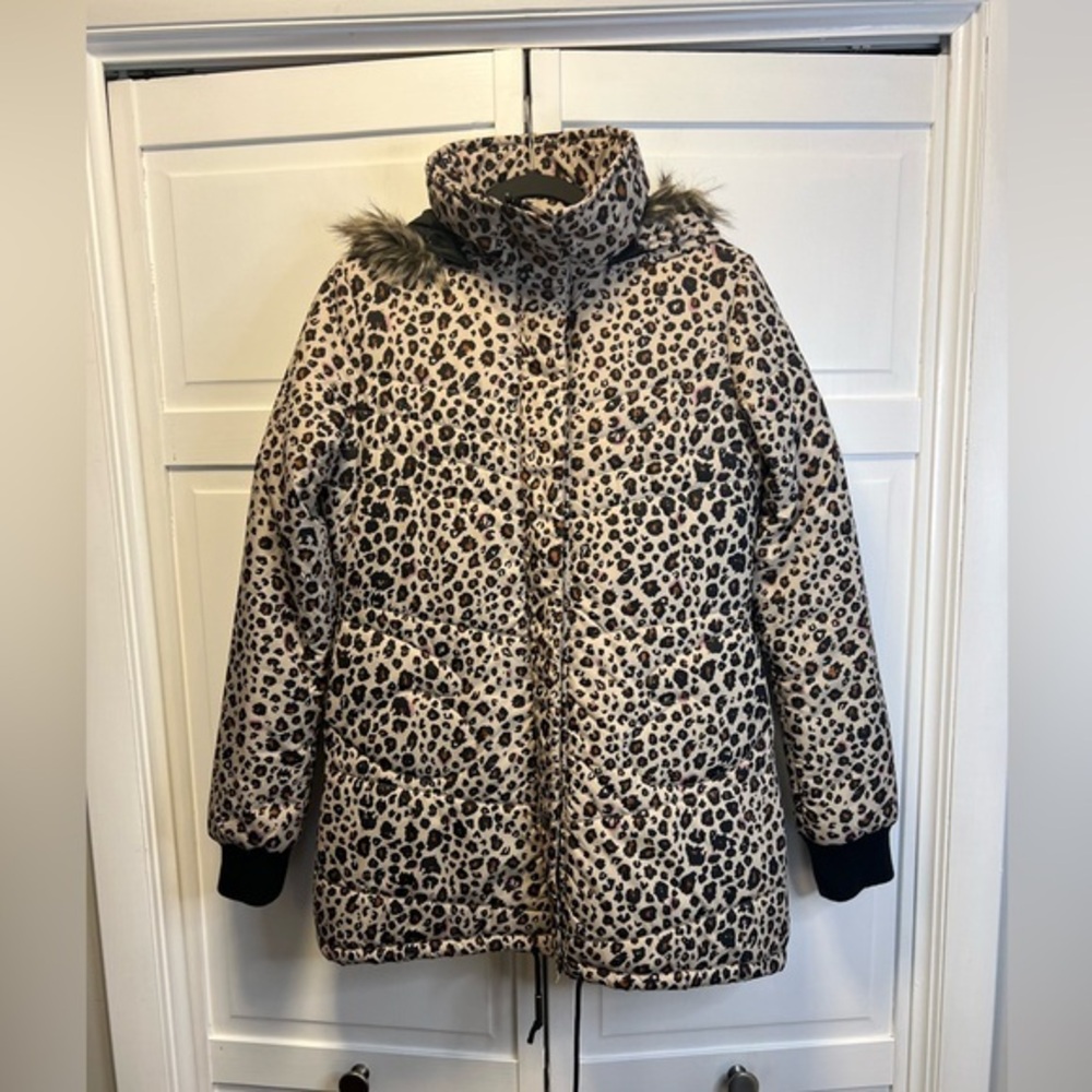 Volcom Long Leopard Print Puffer Coat/Jacket Size Women’s Medium Color Tan/Brown